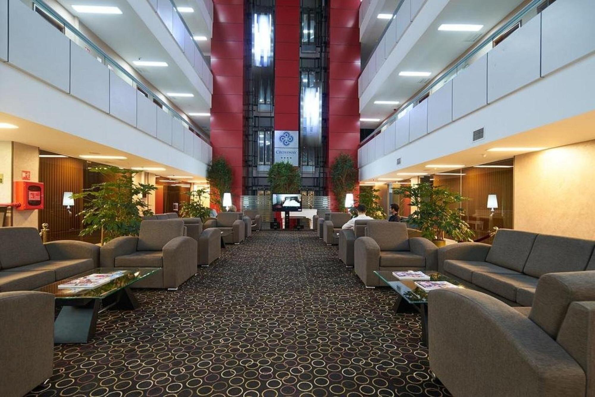 Crossway Hotel Masazir Exteriör bild